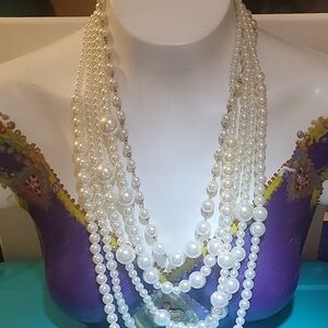 NWT Erica Lyons Layered White Pearl Statement Necklace